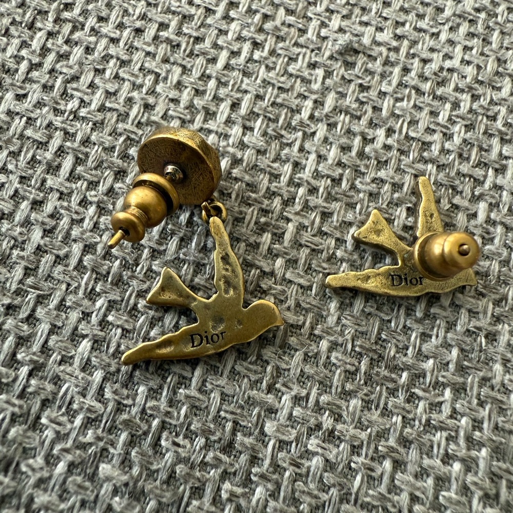 Dior bird Gold and White Pearl Stud Earrings - Picture 6 of 8
